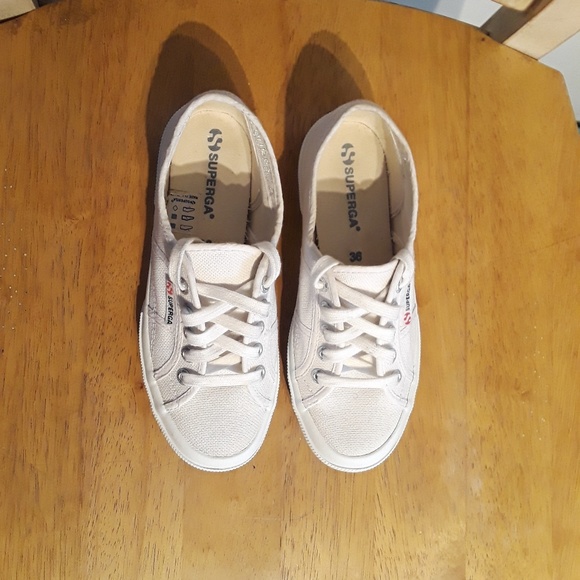 ❌❌SOLD❌❌Superga White Sneakers Wm Size 6 - Picture 4 of 6